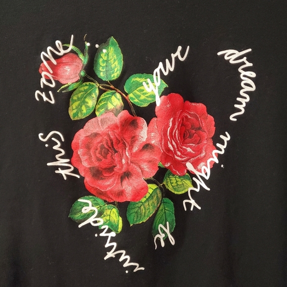 "Your dream might be inside this zone..." flower print tee - Size M - Picture 2 of 4